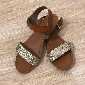Mossimo gold and camel sandals